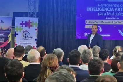 Juan Dandeu en escenario